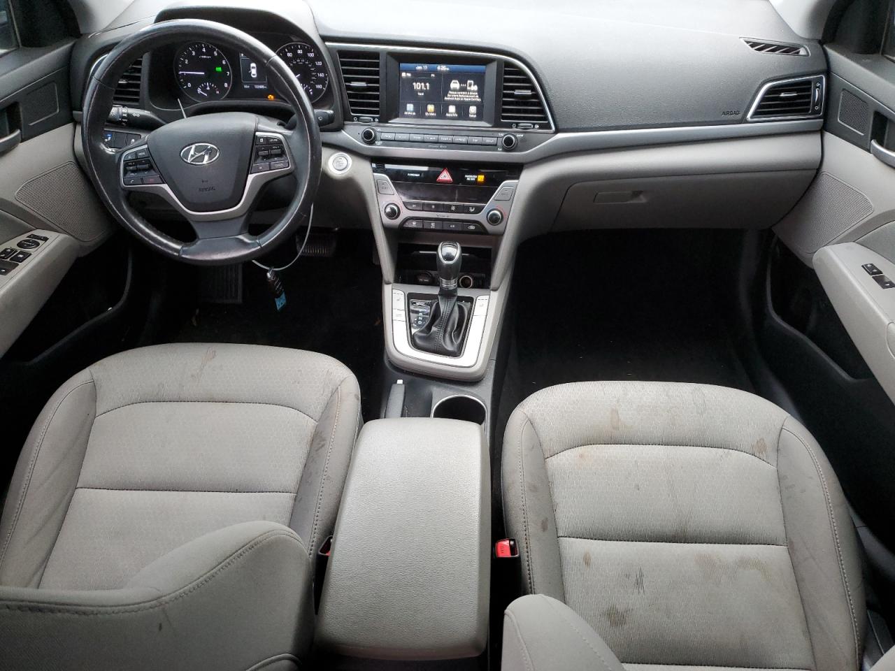 2018 Hyundai Elantra - Image 8