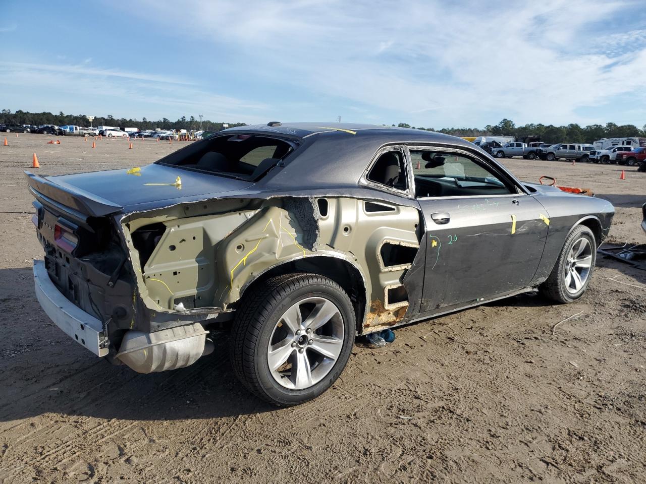 2019 Dodge Challenger - Image 3