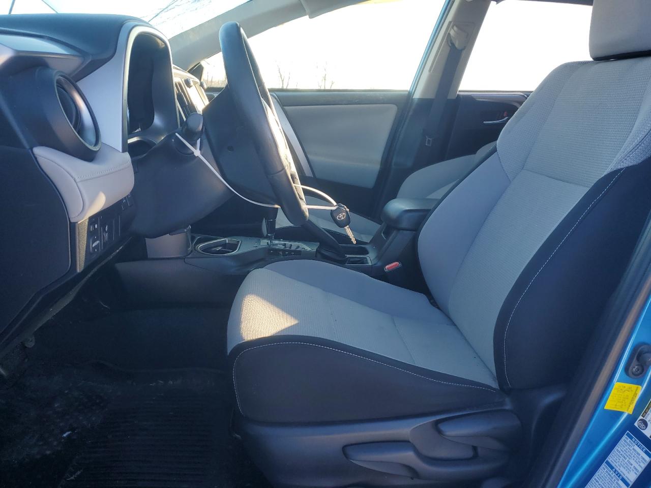 2016 Toyota RAV 4 - Image 7