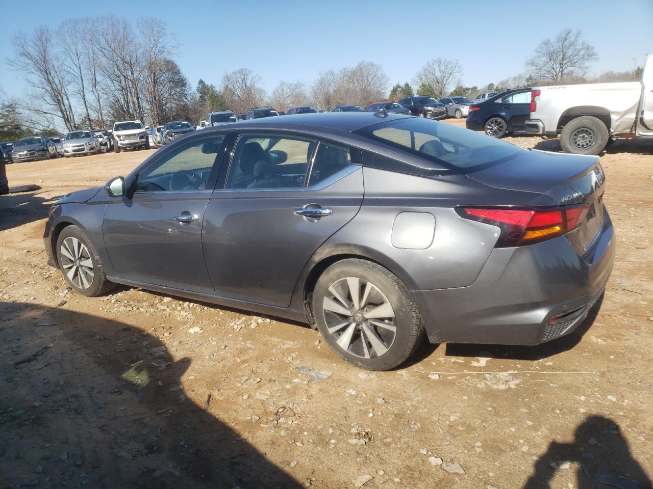 2019 Nissan Altima - Image 2