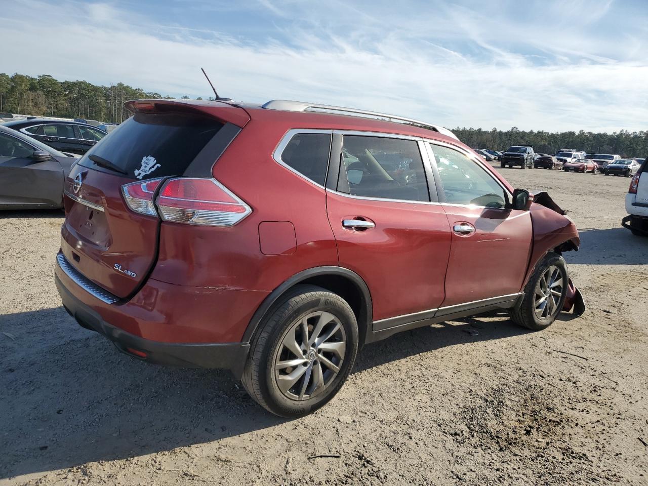 2015 Nissan Rogue - Image 3