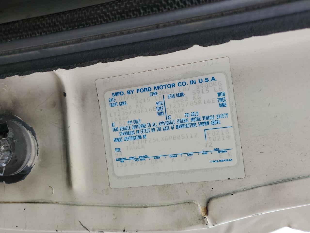 1986 Ford F250 - Image 12