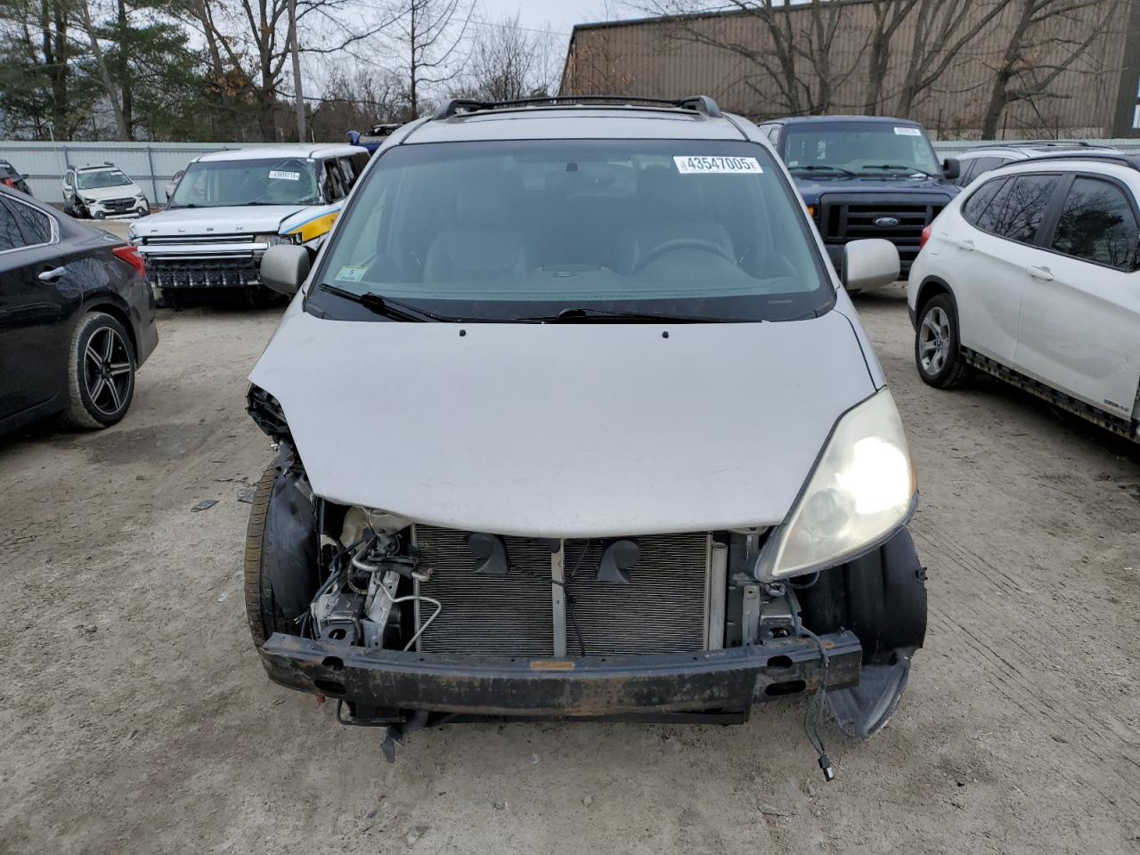 2007 Toyota Sienna - Image 5