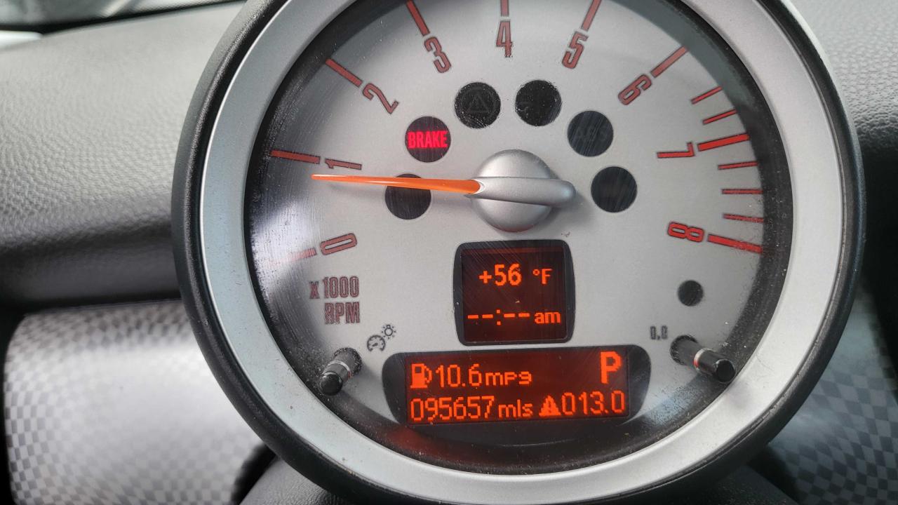 2010 Mini Cooper S VIN: WMWMF7C54ATW88887 Lot: 88975625