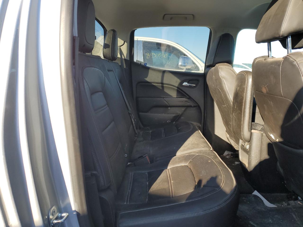 2017 GMC Canyon - Image 10