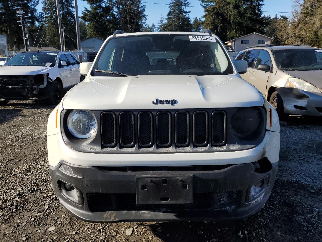 2017 Jeep Renegade - Image 5