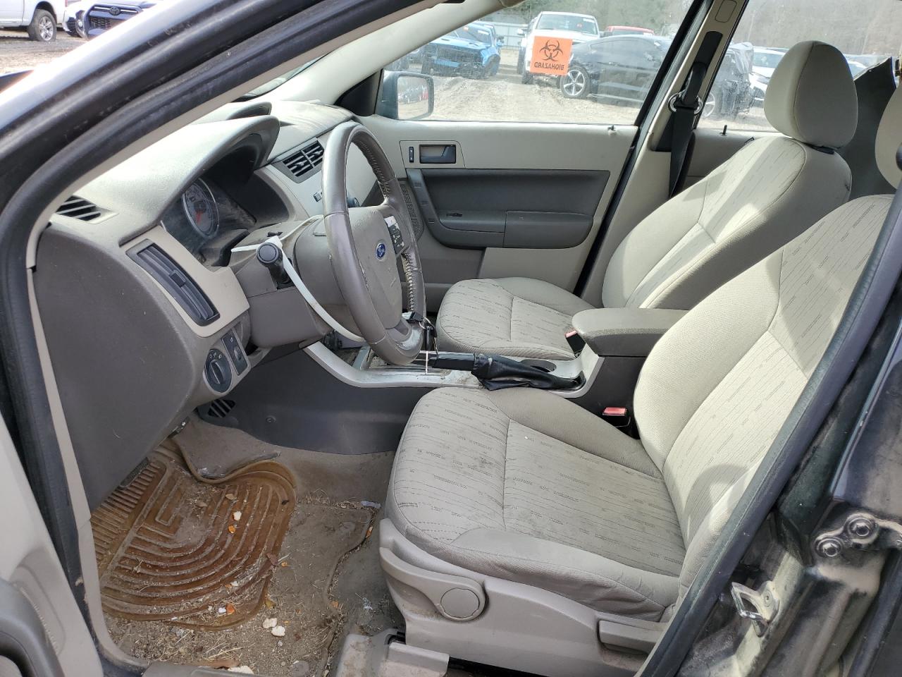 2010 Ford Focus - Image 7