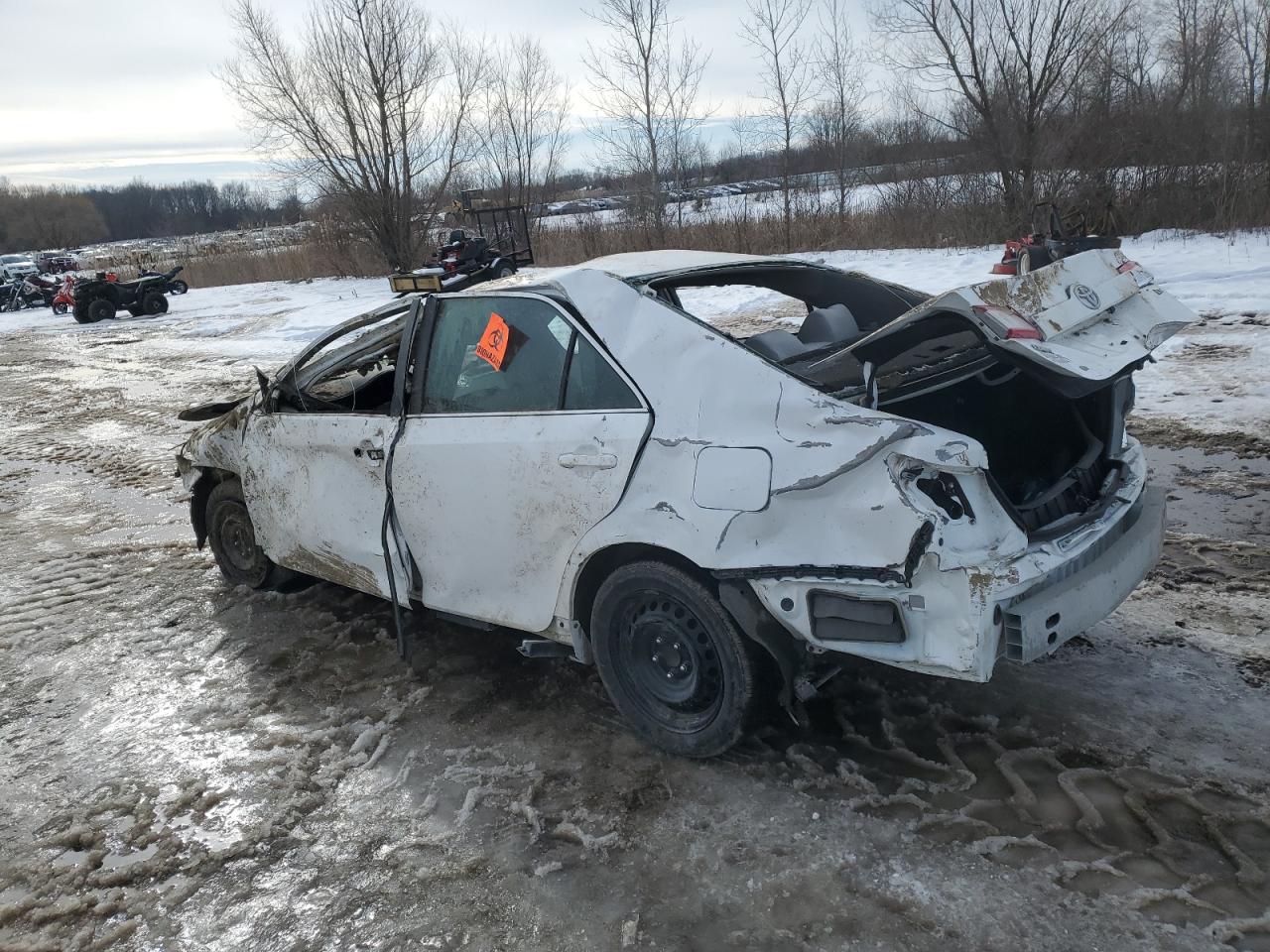 2014 Toyota Camry - Image 2