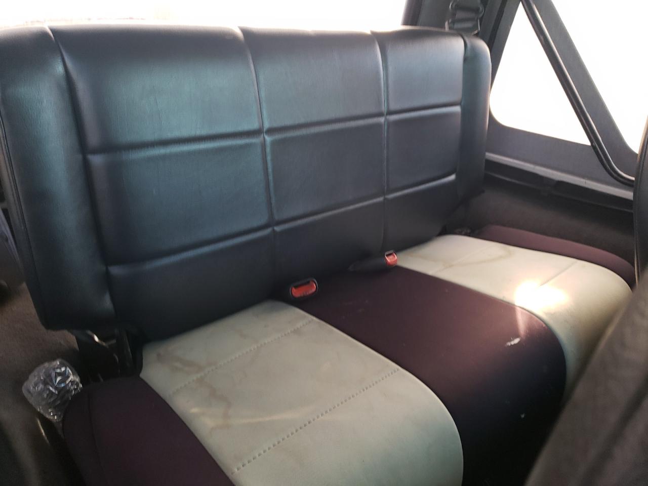 2002 Jeep Wrangler - Image 10