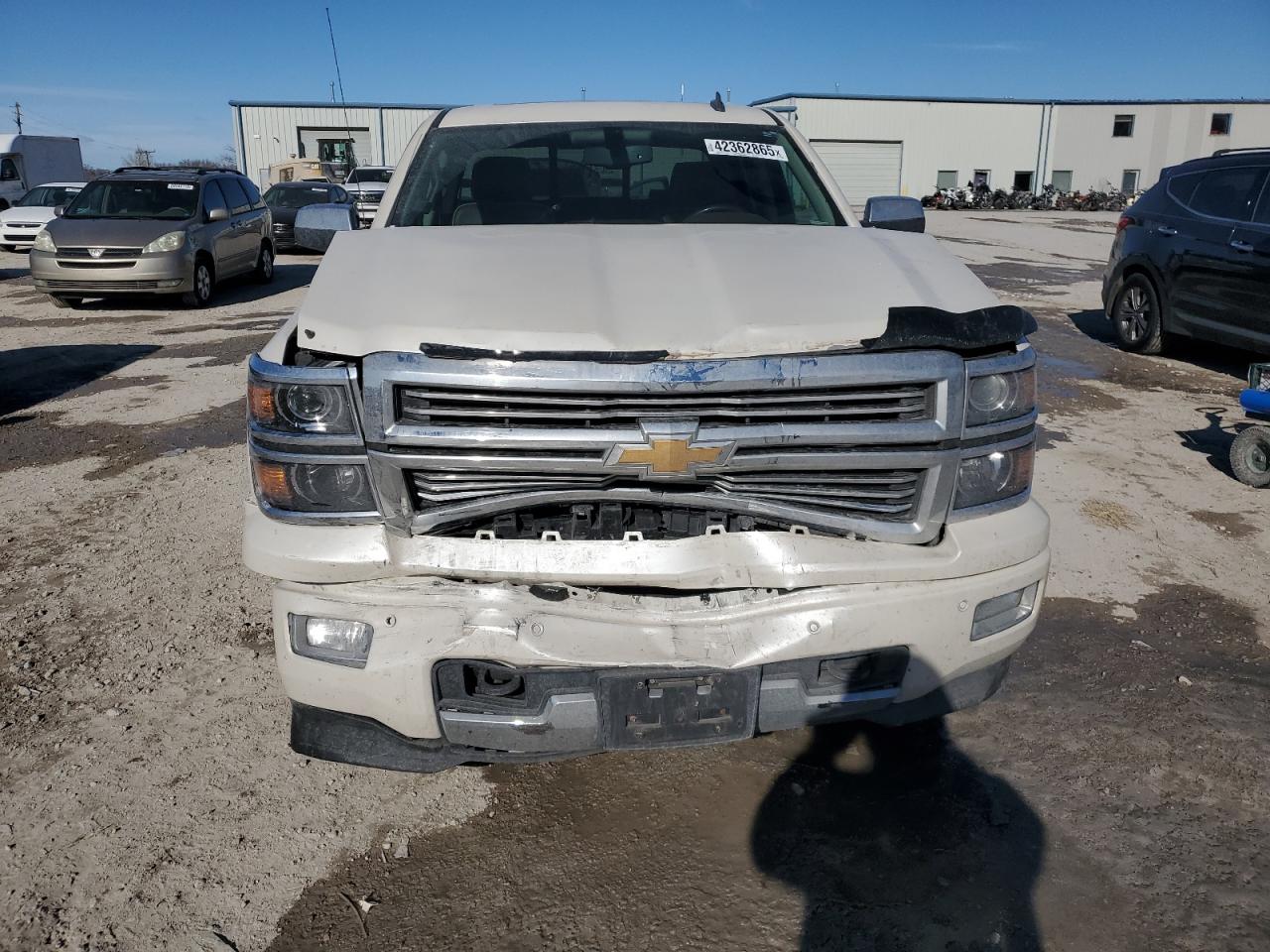2014 Chevrolet Silverado - Image 5