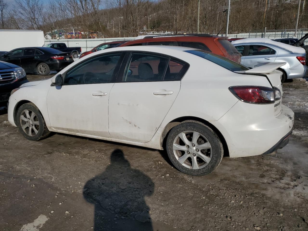 2011 Mazda 3 - Image 2