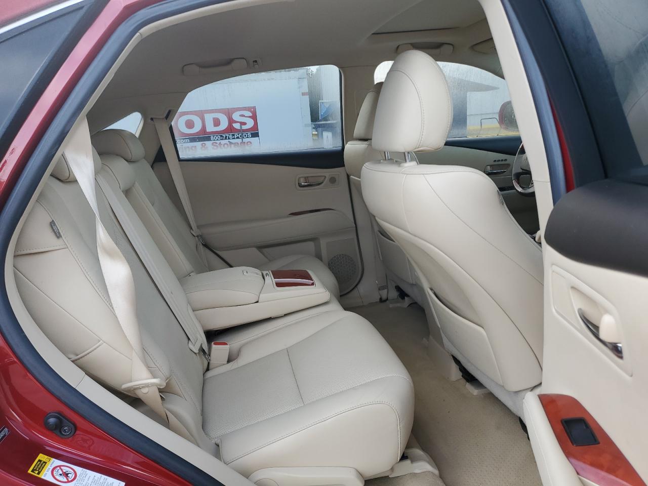 2010 Lexus RX - Image 11