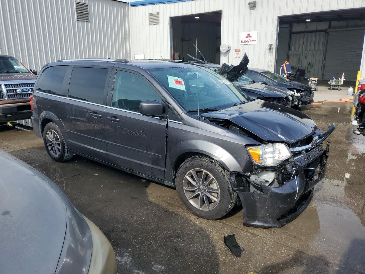 2017 Dodge Caravan - Image 4
