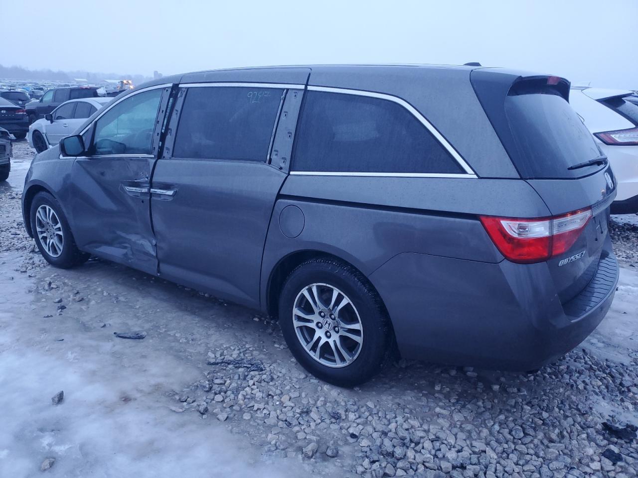 2013 Honda Odyssey - Image 2
