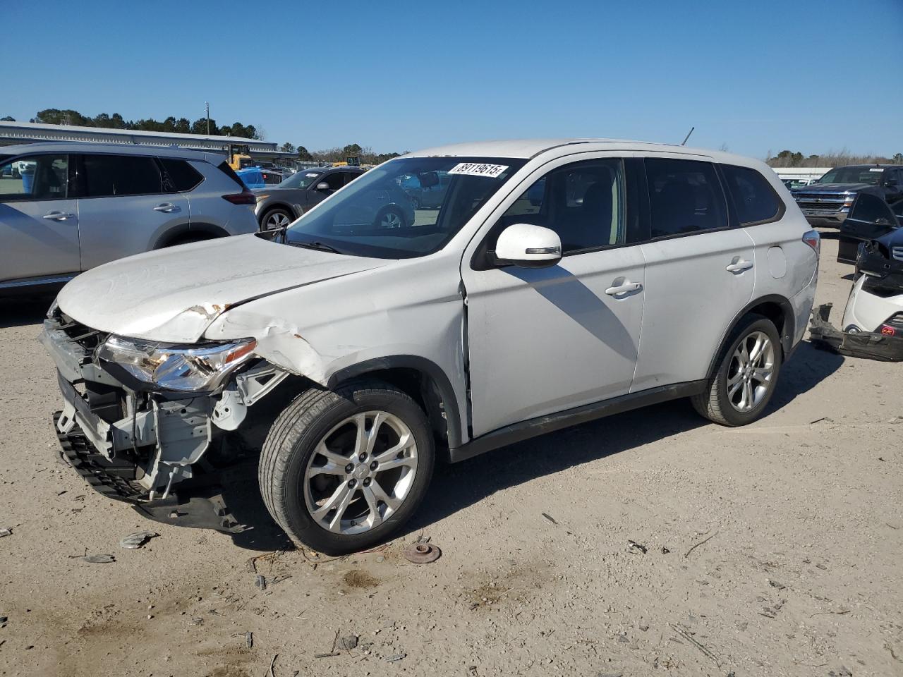 2015 Mitsubishi Outlander - Image 1