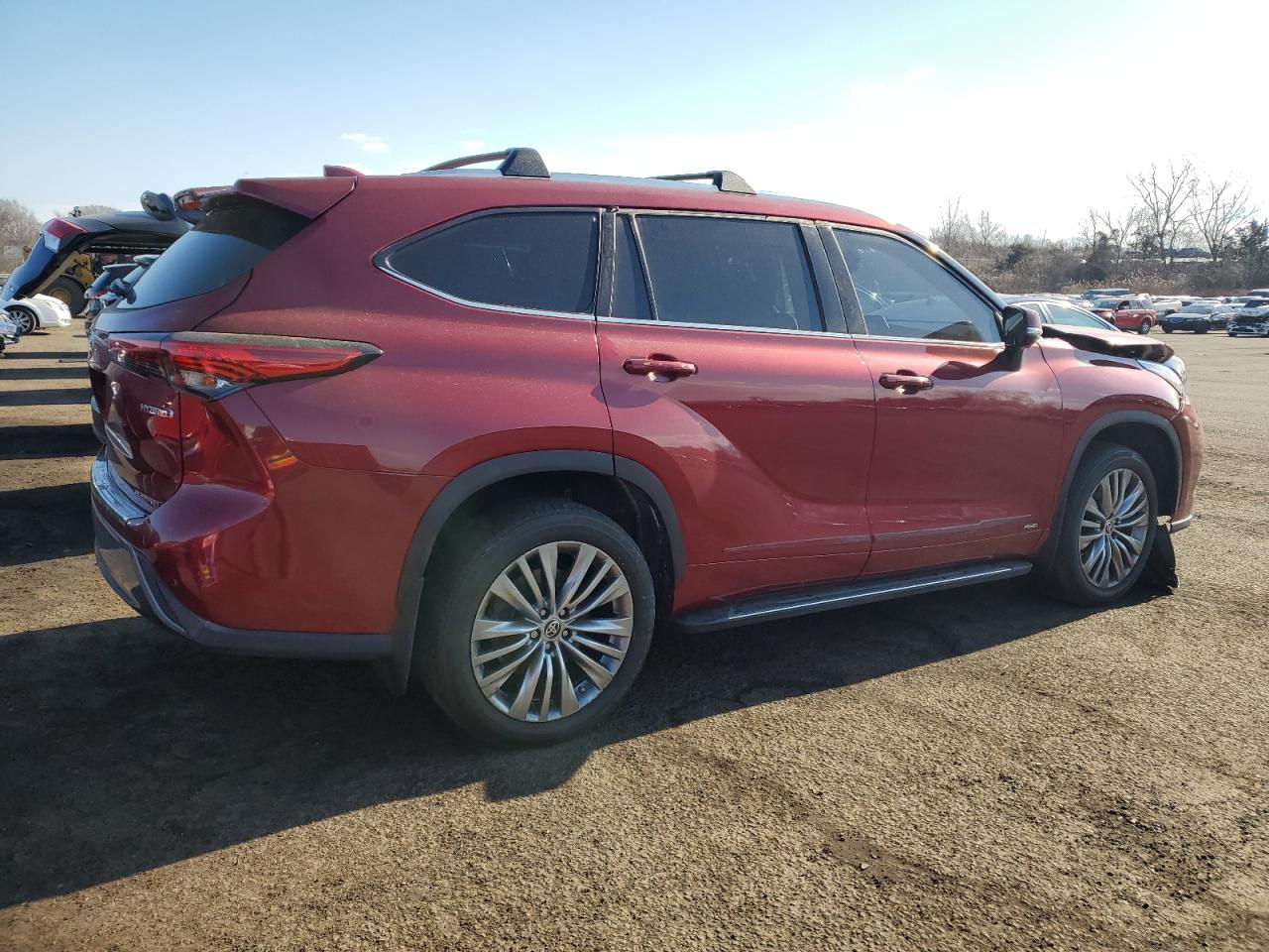 2022 Toyota Highlander - Image 3