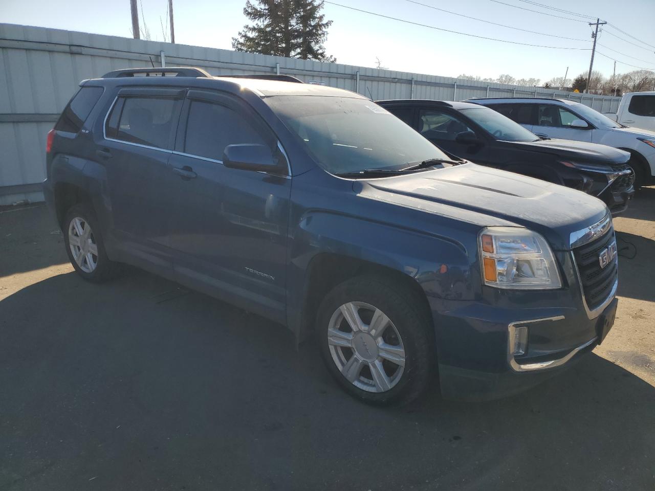 2016 GMC Terrain - Image 4
