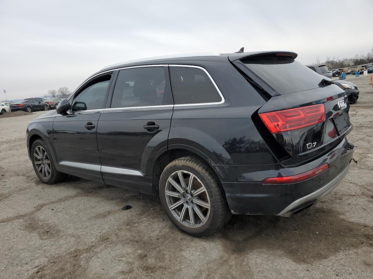 2018 Audi Q7 - Image 2