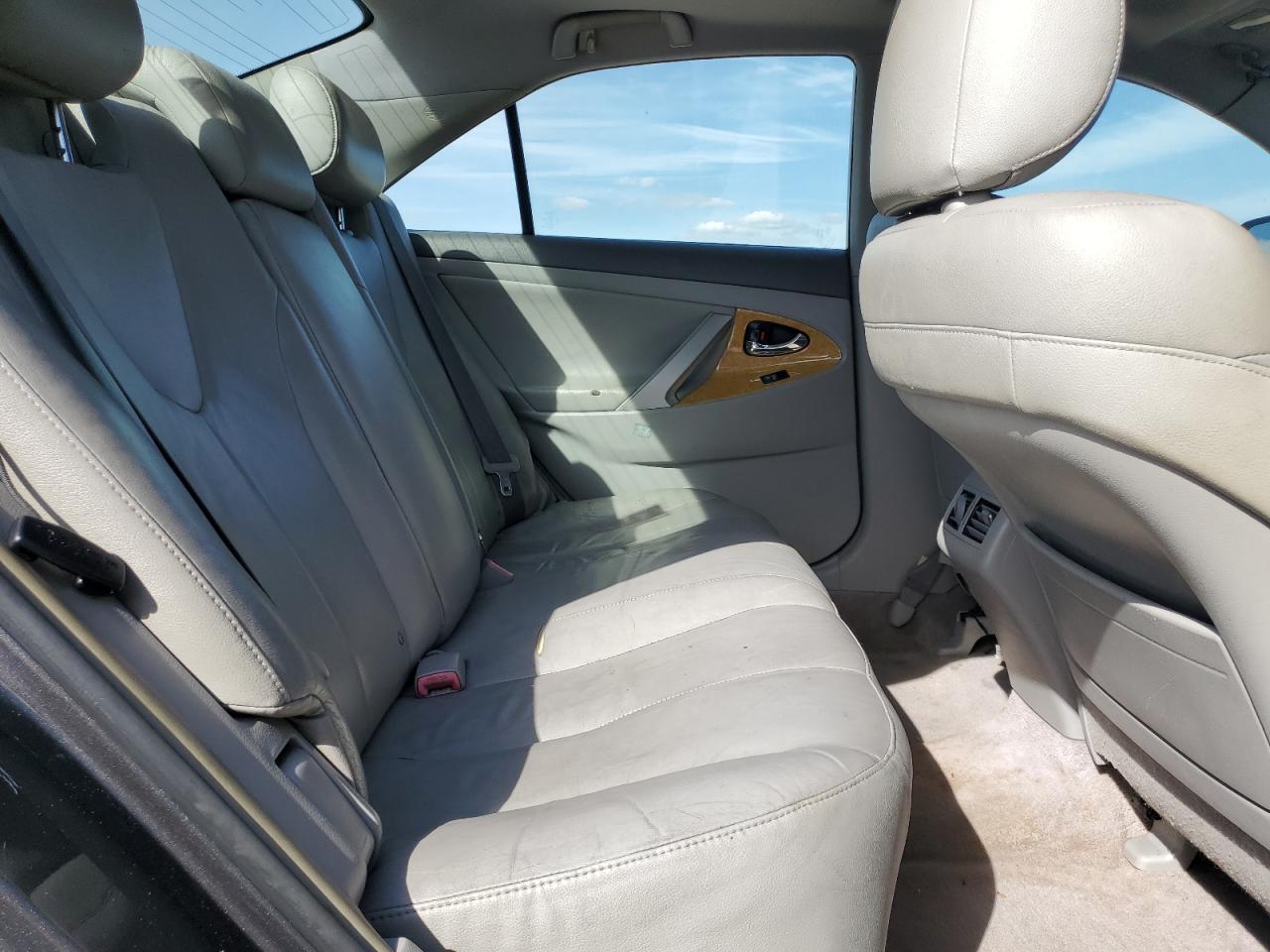 2007 Toyota Camry - Image 10
