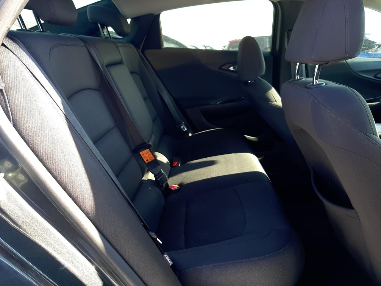 2018 Chevrolet Malibu - Image 10