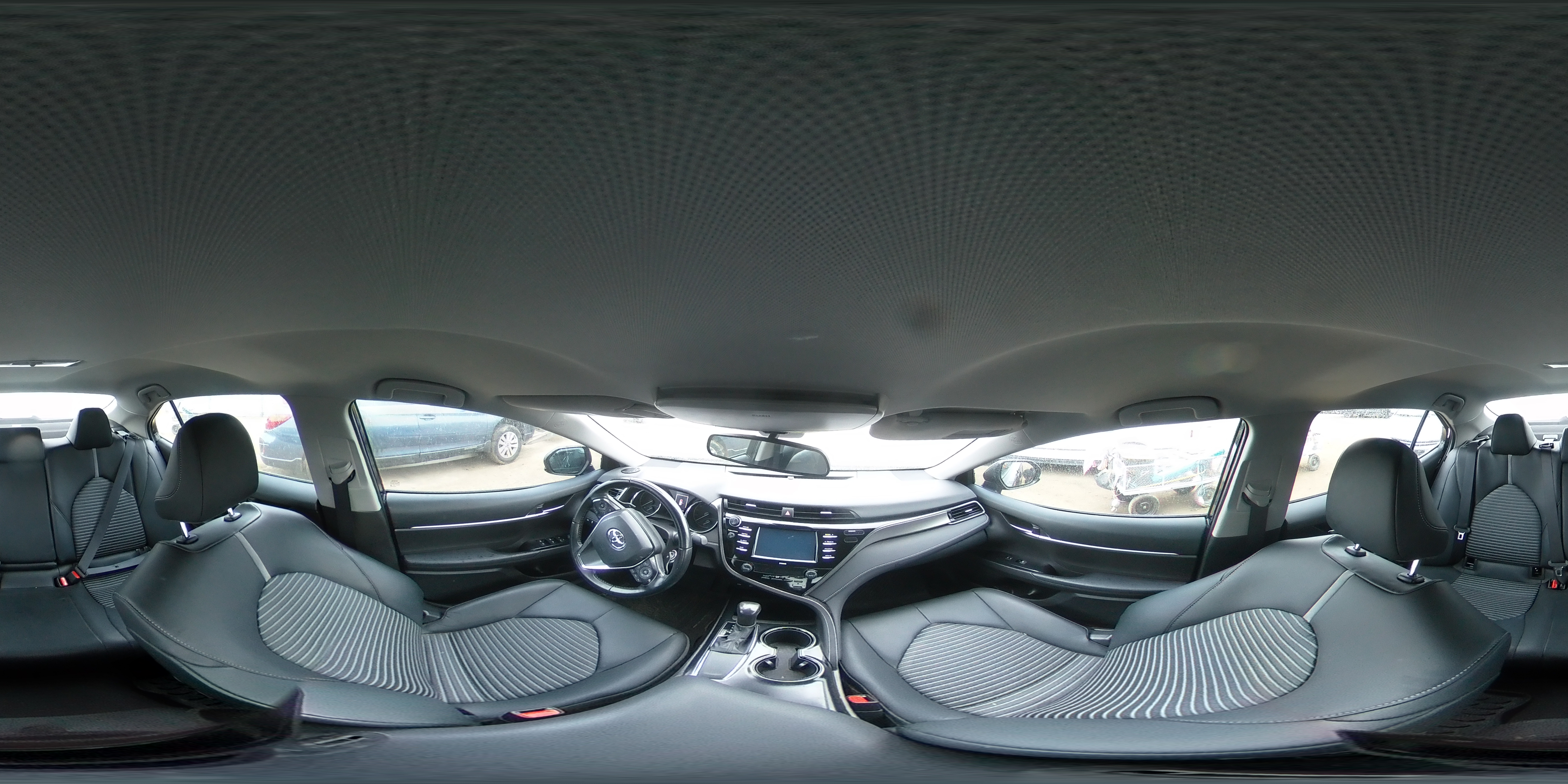 2020 Toyota Camry - Image 13