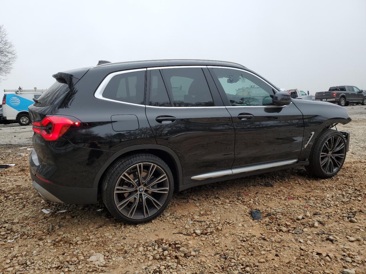 2023 BMW X3 - Image 3