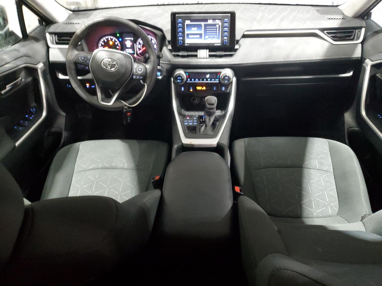 2022 Toyota RAV 4 - Image 8