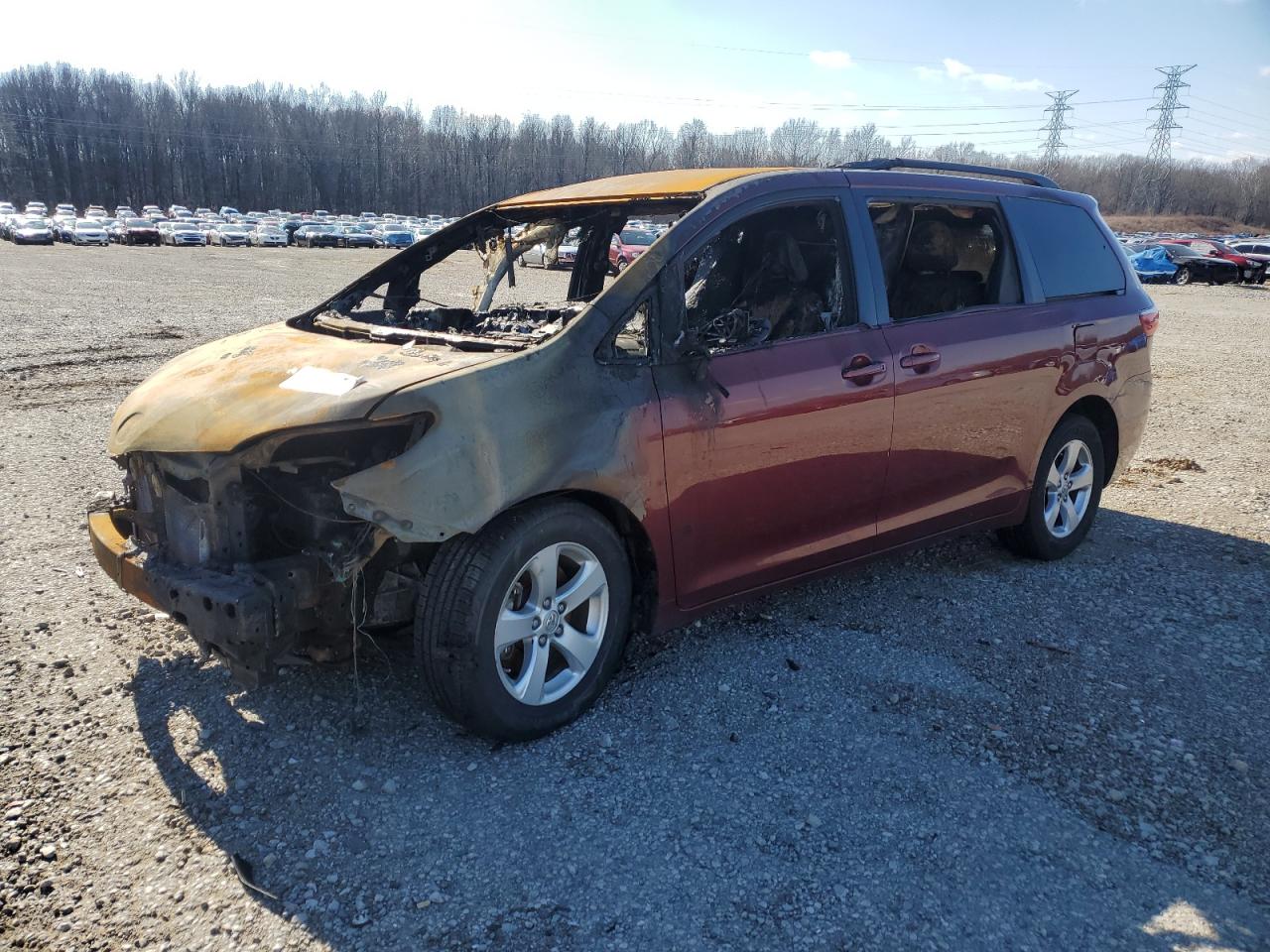 2015 Toyota Sienna - Image 1