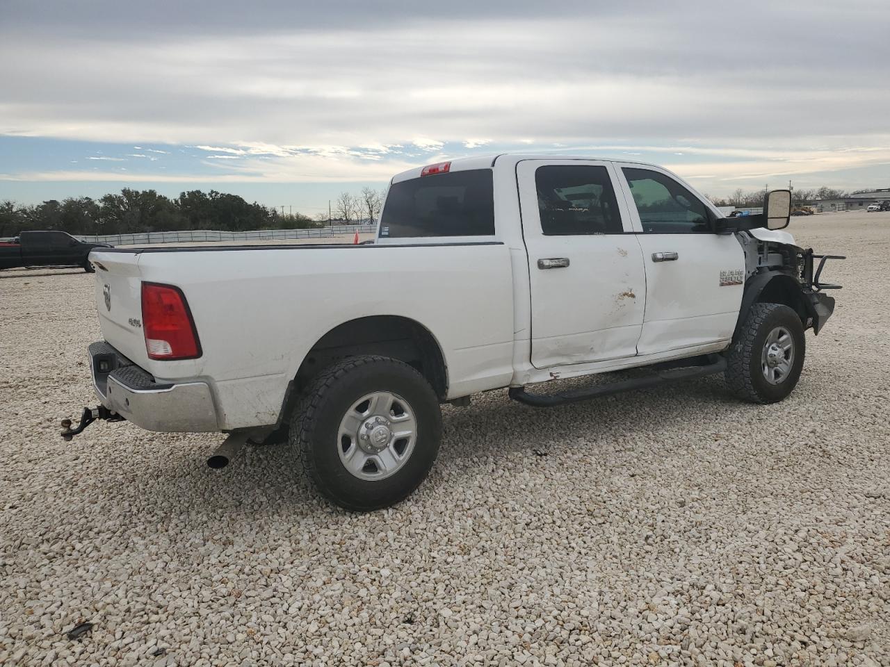 2017 RAM 2500 - Image 3