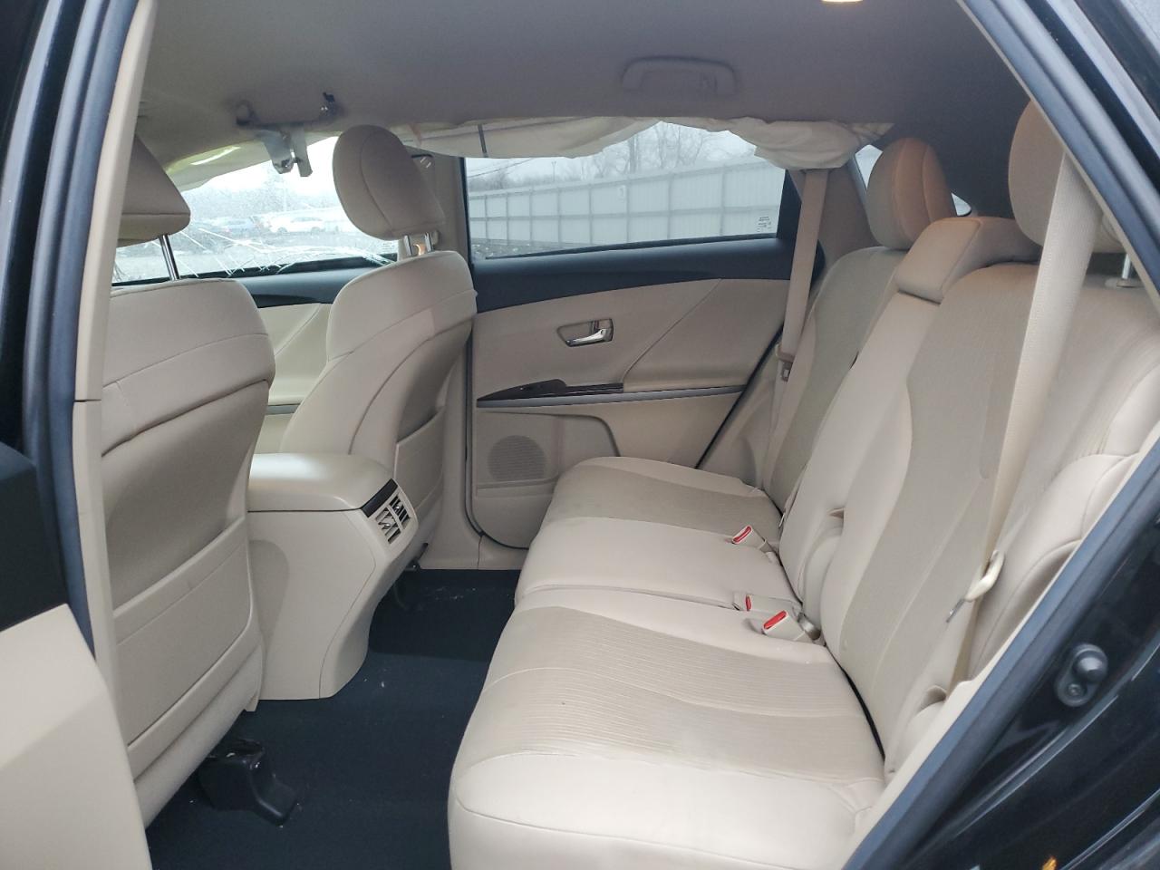 2015 Toyota Venza - Image 12