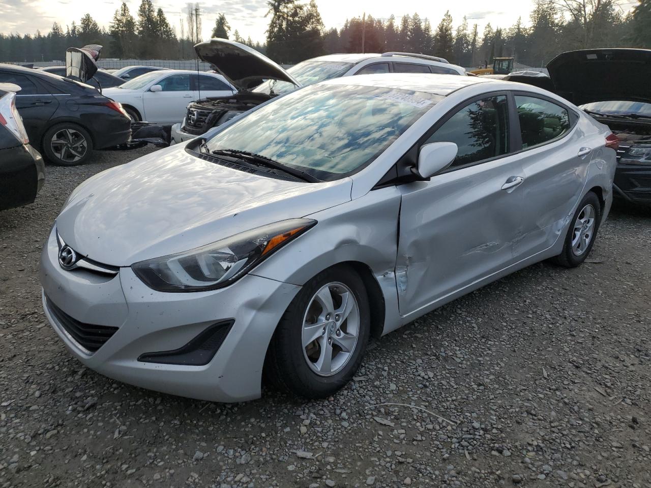 VIN 5NPDH4AE1FH636126 2015 HYUNDAI ELANTRA no.1