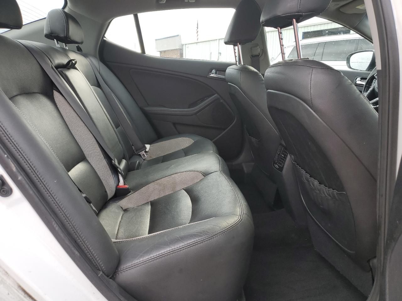 2012 Kia Optima - Image 10