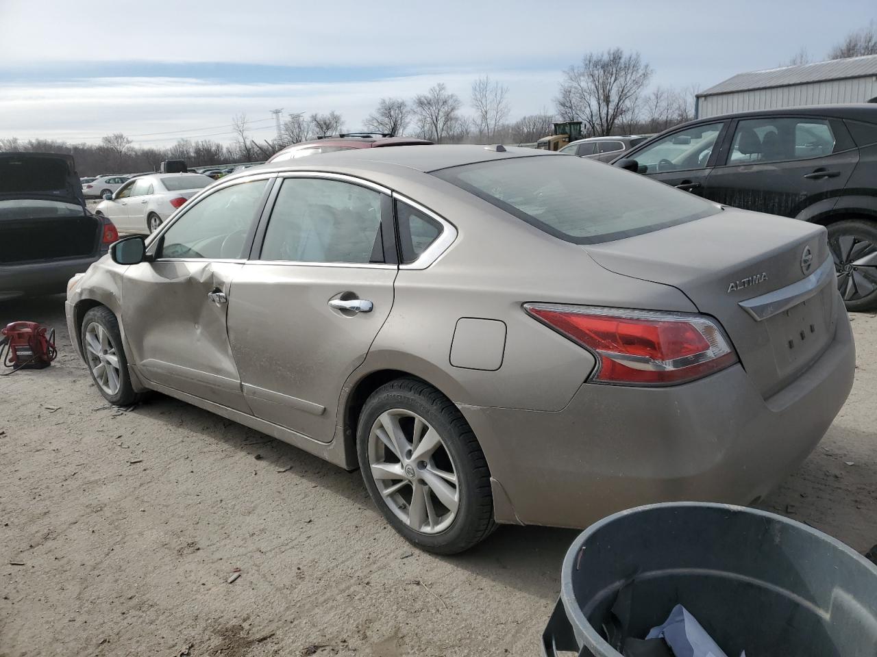 2014 Nissan Altima - Image 2