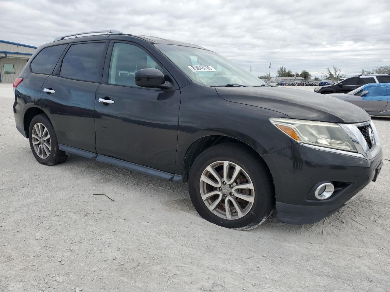 2015 Nissan Pathfinder - Image 4