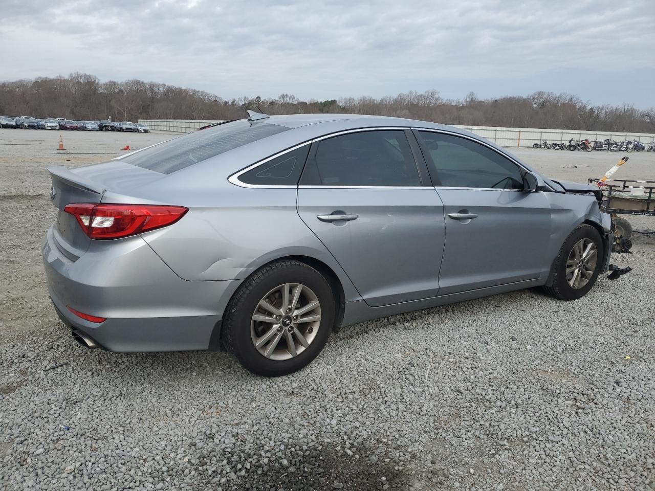 2017 Hyundai Sonata - Image 3