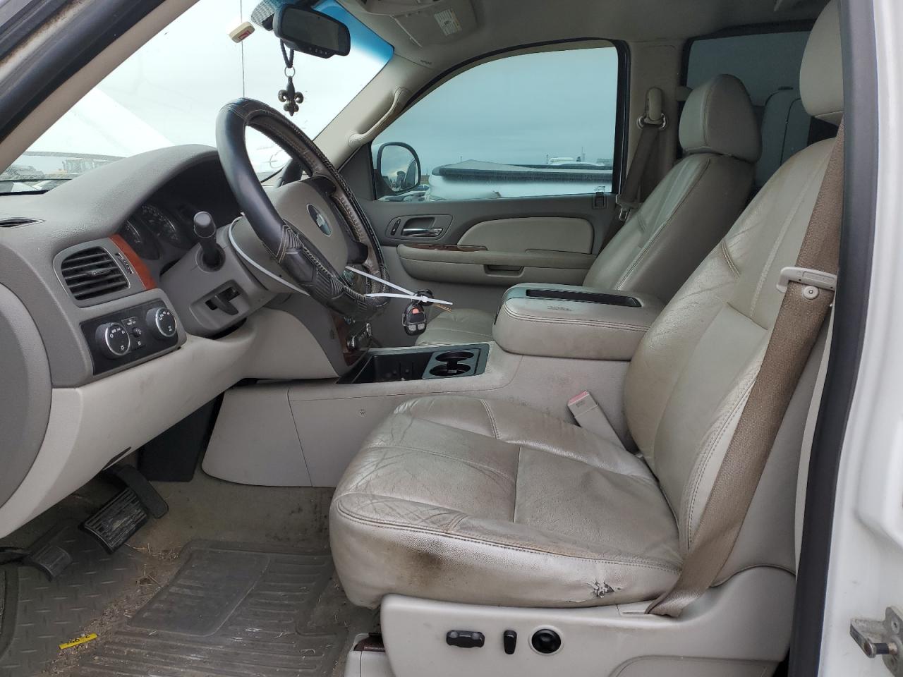 2009 Chevrolet Silverado - Image 7