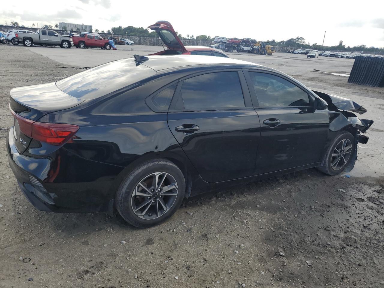 2023 Kia Forte - Image 3