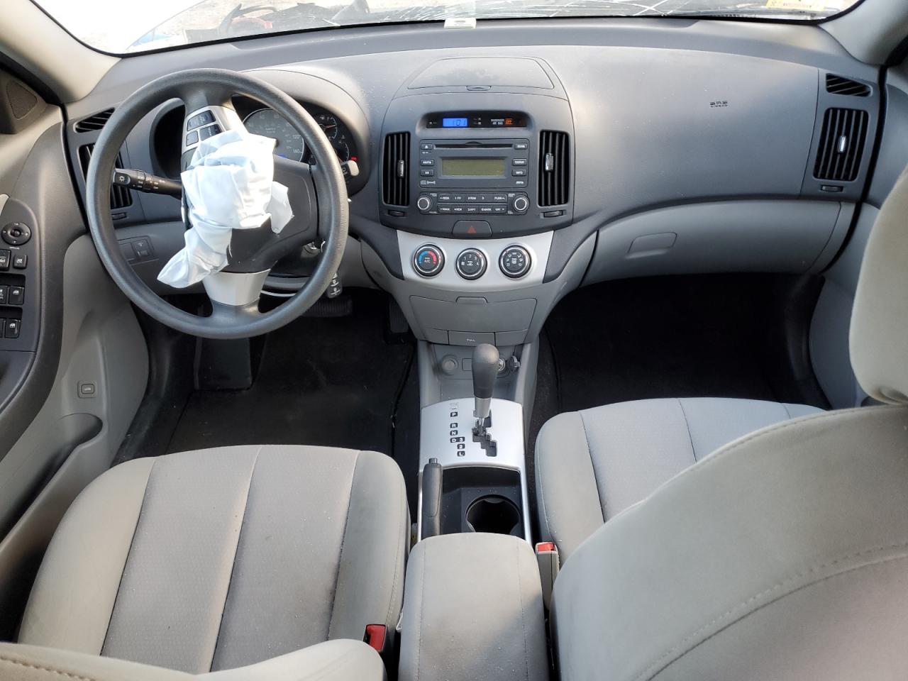2008 Hyundai Elantra - Image 8