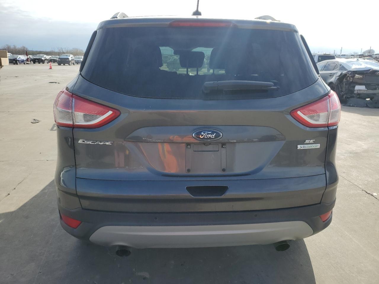 VIN 1FMCU0GX2FUC59624 2015 FORD ESCAPE no.6