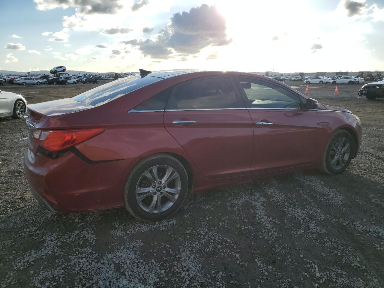 2013 Hyundai Sonata - Image 3
