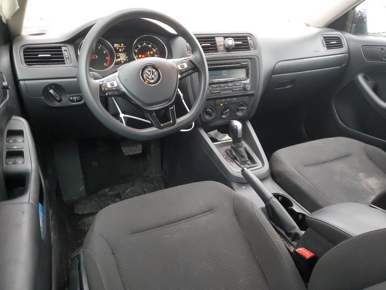 2015 Volkswagen Jetta - Image 8