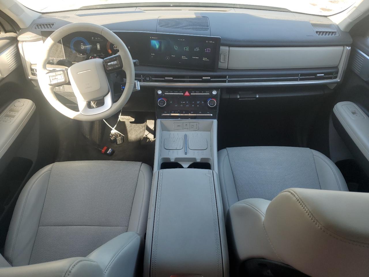 2024 Hyundai Santa Fe - Image 8