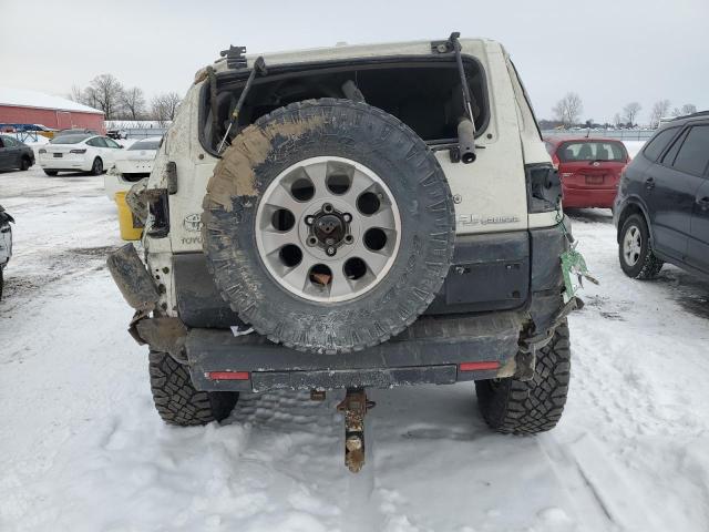 2011 TOYOTA FJ CRUISER 