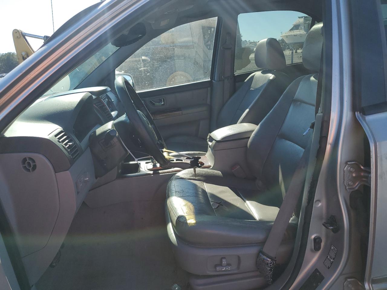 2004 Kia Sorento - Image 7