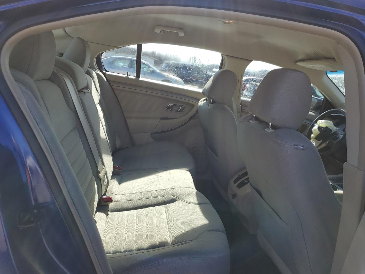 2013 Ford Taurus - Image 10