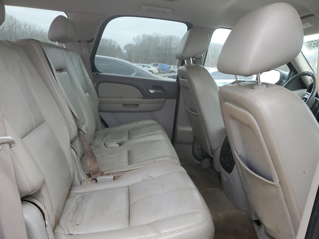 2010 Chevrolet Tahoe - Image 11