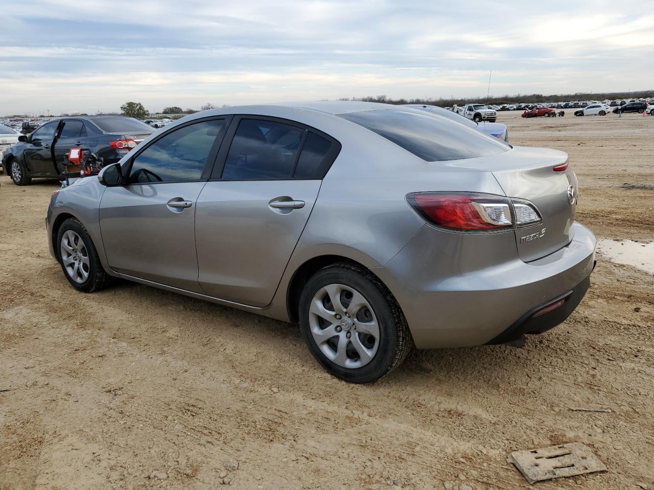 2011 Mazda 3 - Image 2