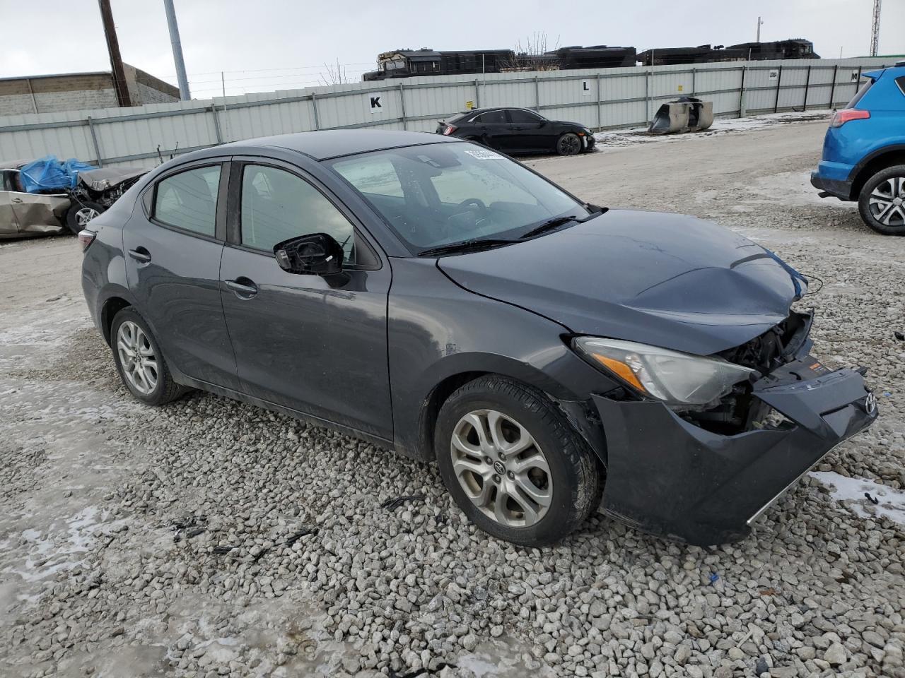 2017 Toyota Yaris - Image 4