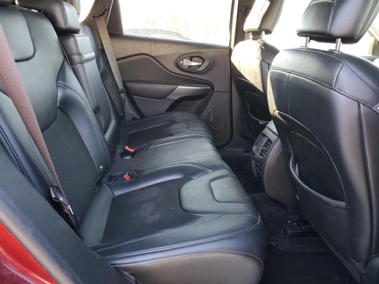 2019 Jeep Grand Cherokee - Image 11