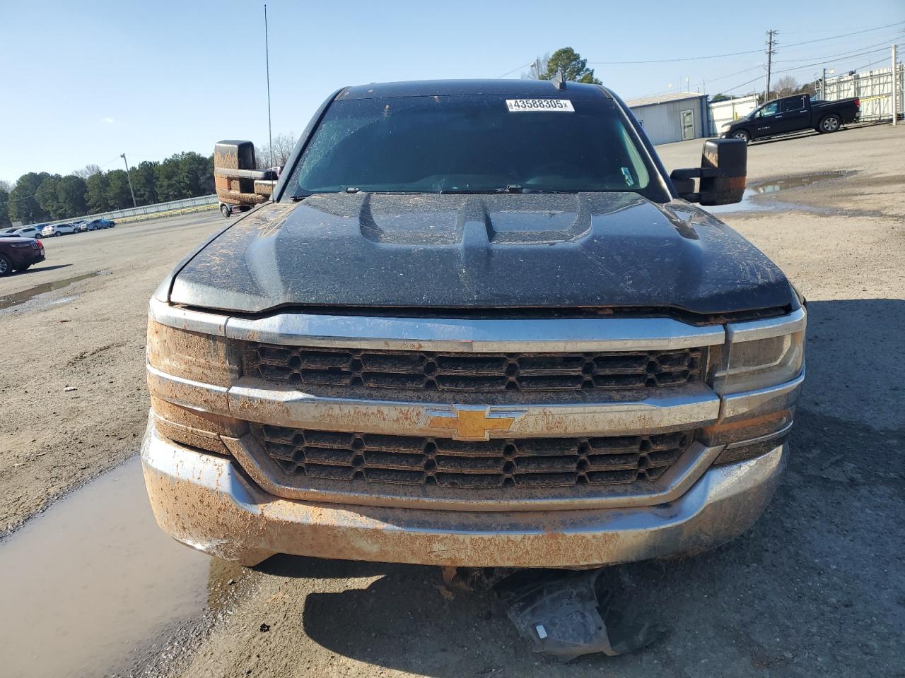 2017 Chevrolet Silverado - Image 5